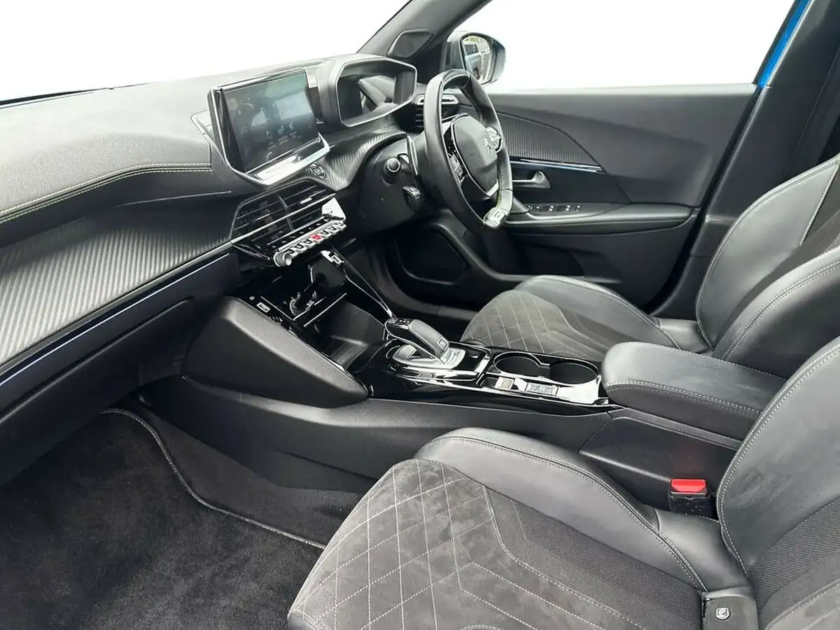 2021-peugeot-2008-suv-12-puretech-gt-premium-130bhp-eat8-big-10