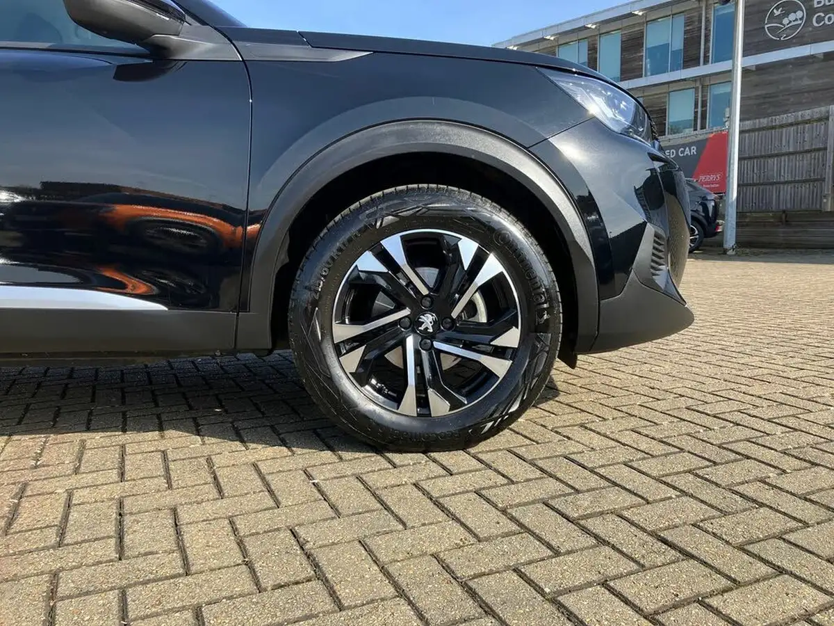 2022-peugeot-2008-suv-12-puretech-allure-premium-100bhp-big-6