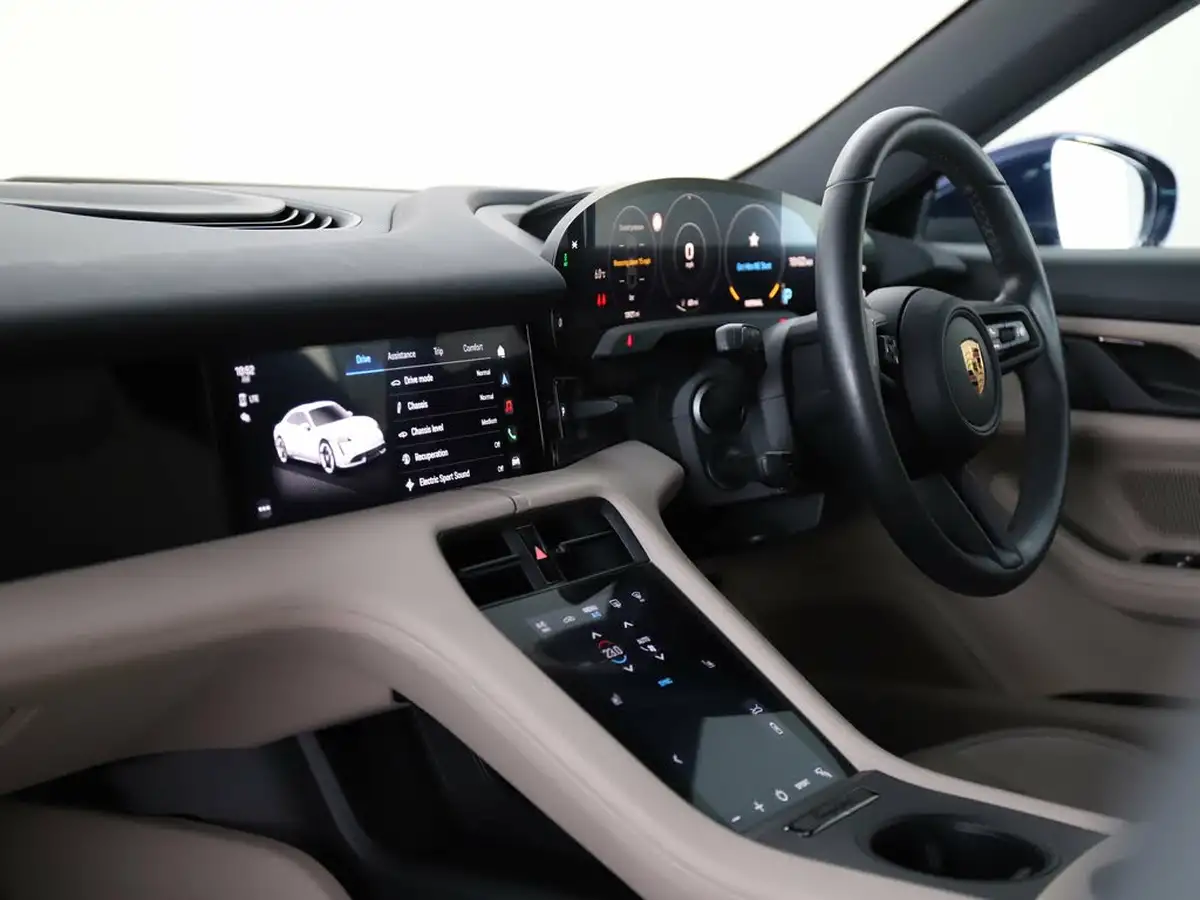 2021-porsche-taycan-e-4s-530ps-big-8
