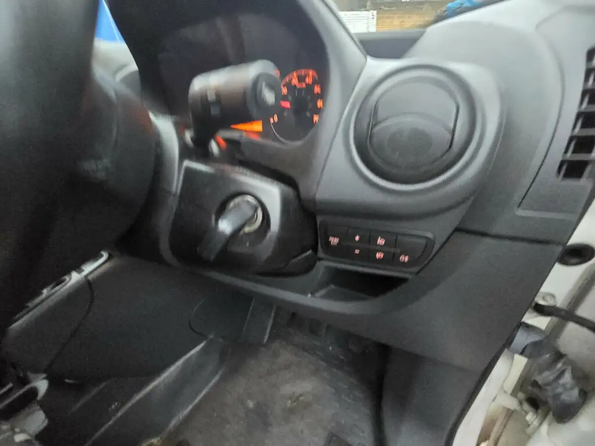 2011-fiat-qubo-big-21