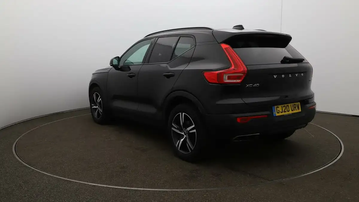 2020-volvo-xc40-15-t3-r-design-big-59