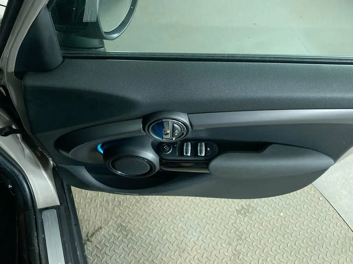 2021-mini-cooper-15-cooper-exclusive-hatchback-5d-auto-big-26