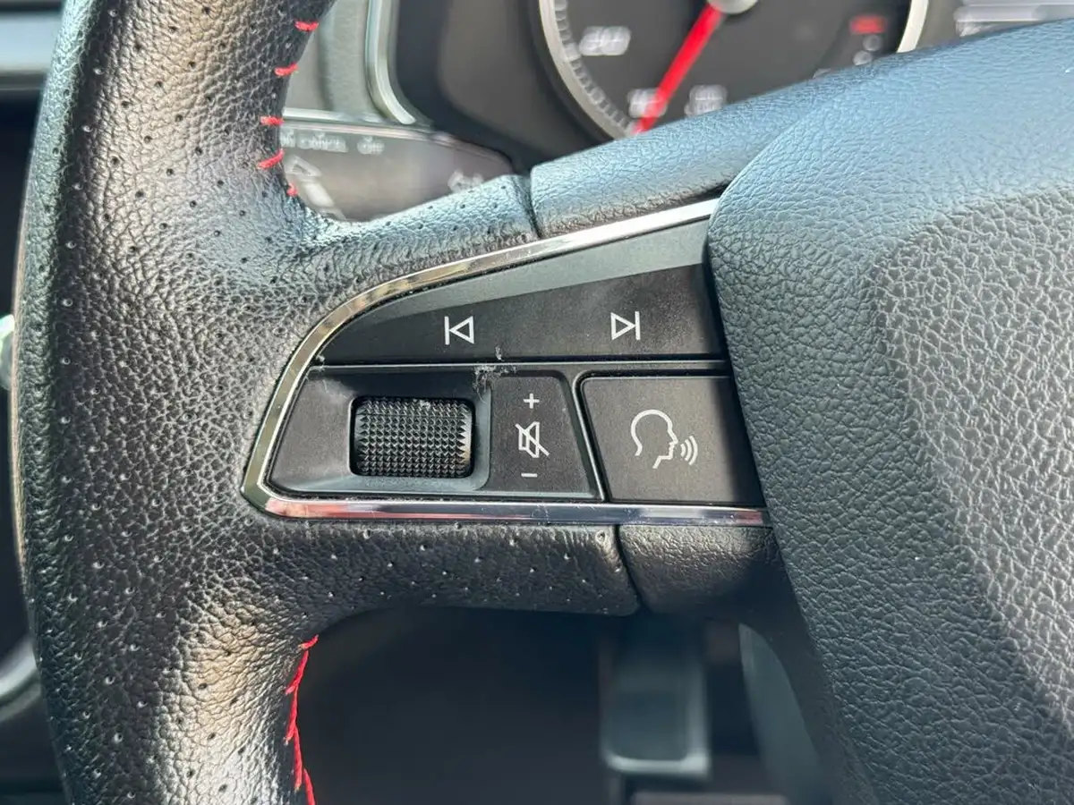 2018-seat-ibiza-10-tsi-fr-95ps-big-18