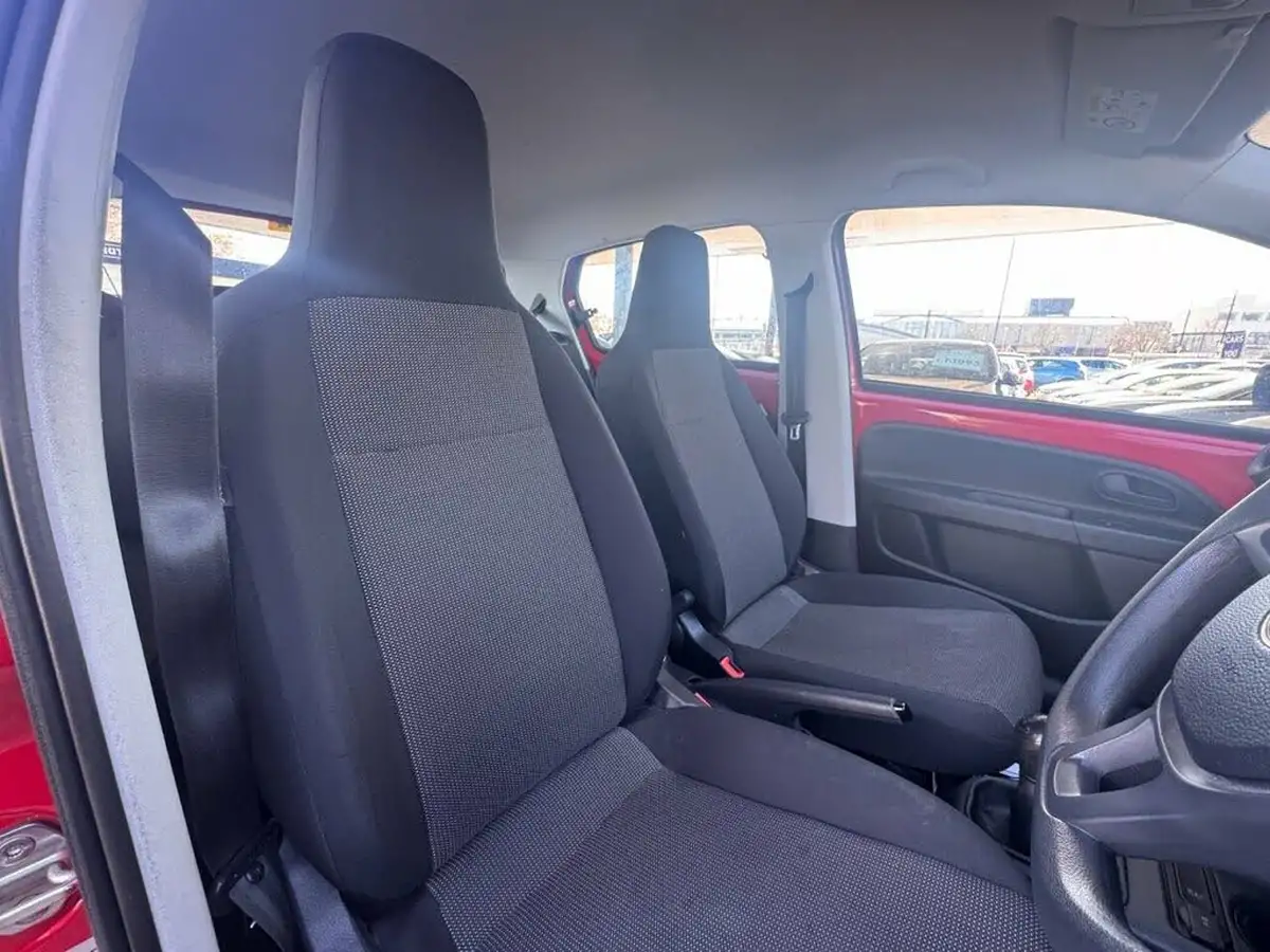 2016-volkswagen-up-10-take-up-5d-big-15