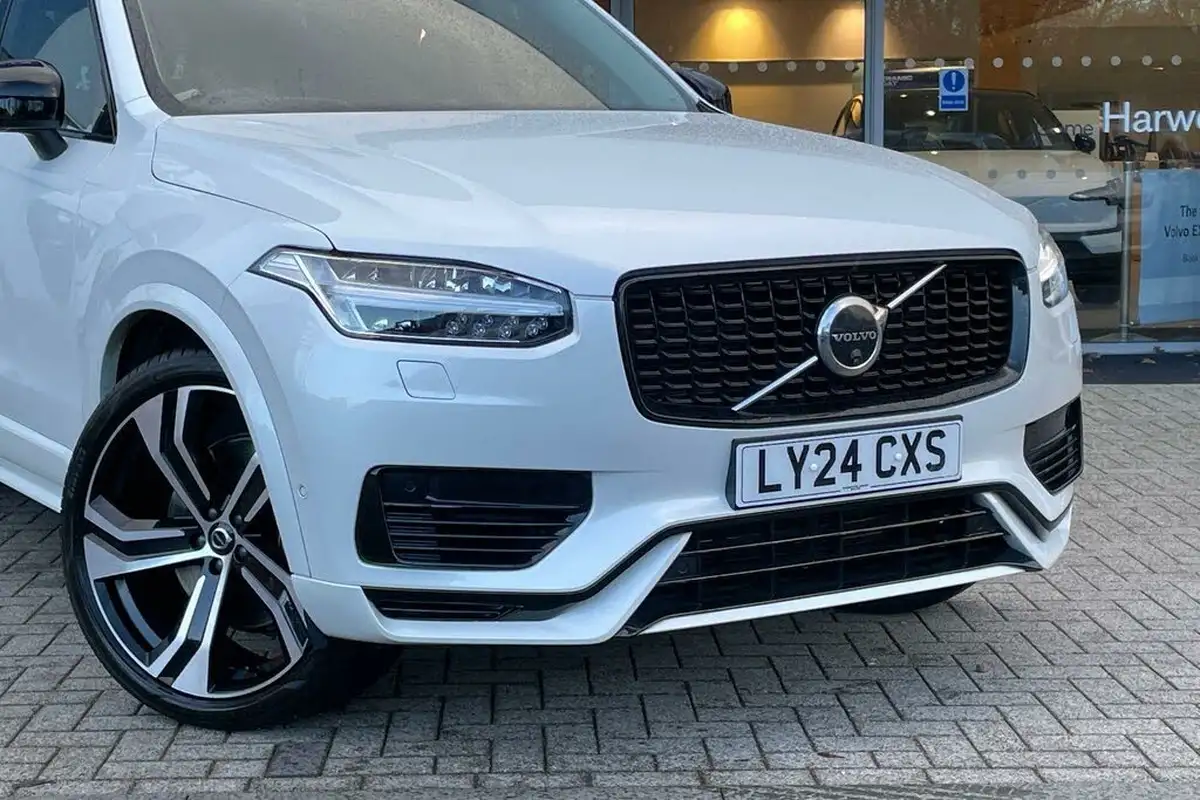 2024-volvo-xc90-20-t8-ultra-dark-big-6