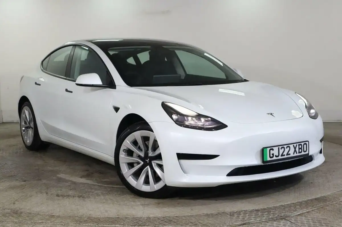 2021-tesla-model-3-e-standard-plus-big-0