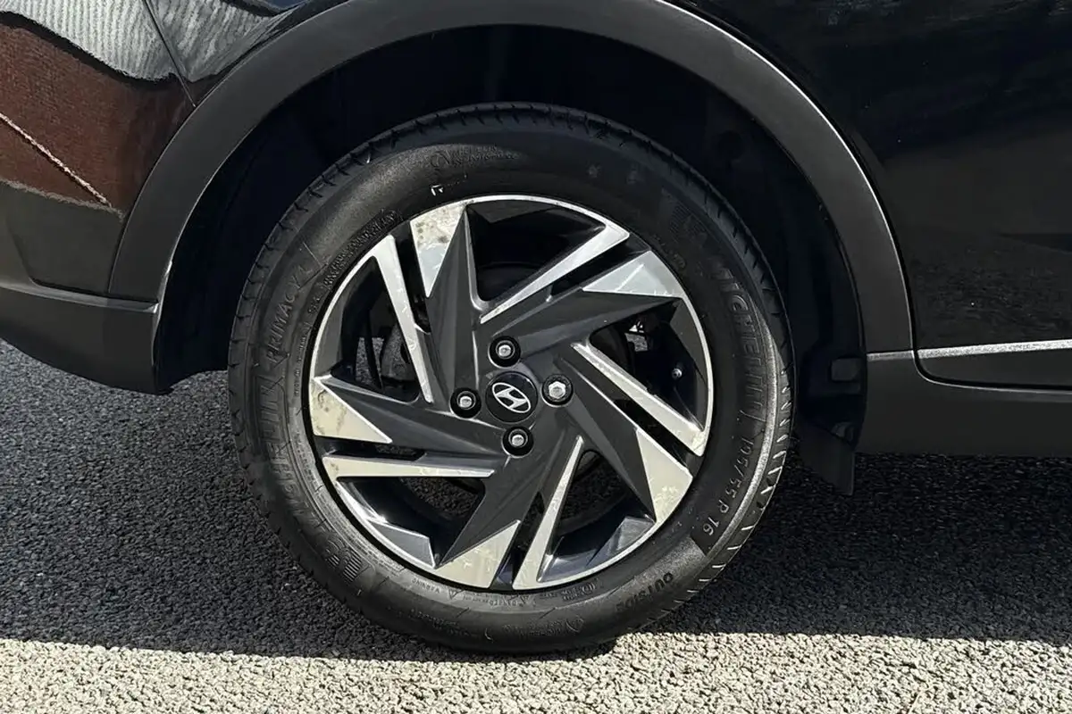 2021-hyundai-bayon-10-t-gdi-se-connect-dct-big-21