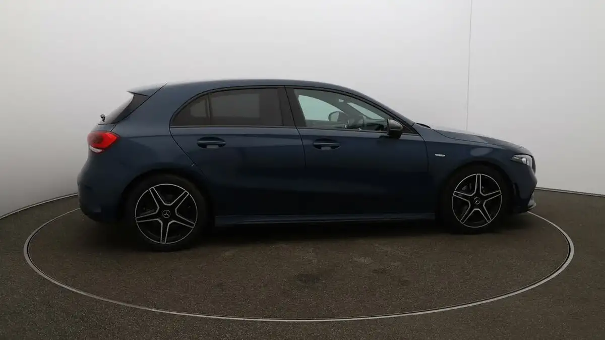 2022-mercedes-benz-a-class-13-a200-amg-line-executive-edition-hatchback-5d-7g-dct-big-42