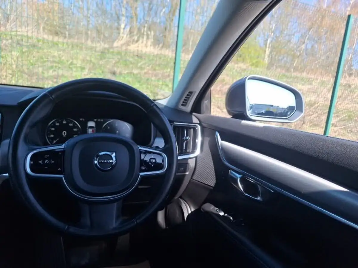 2018-volvo-v90-20td-d4-momentum-big-6