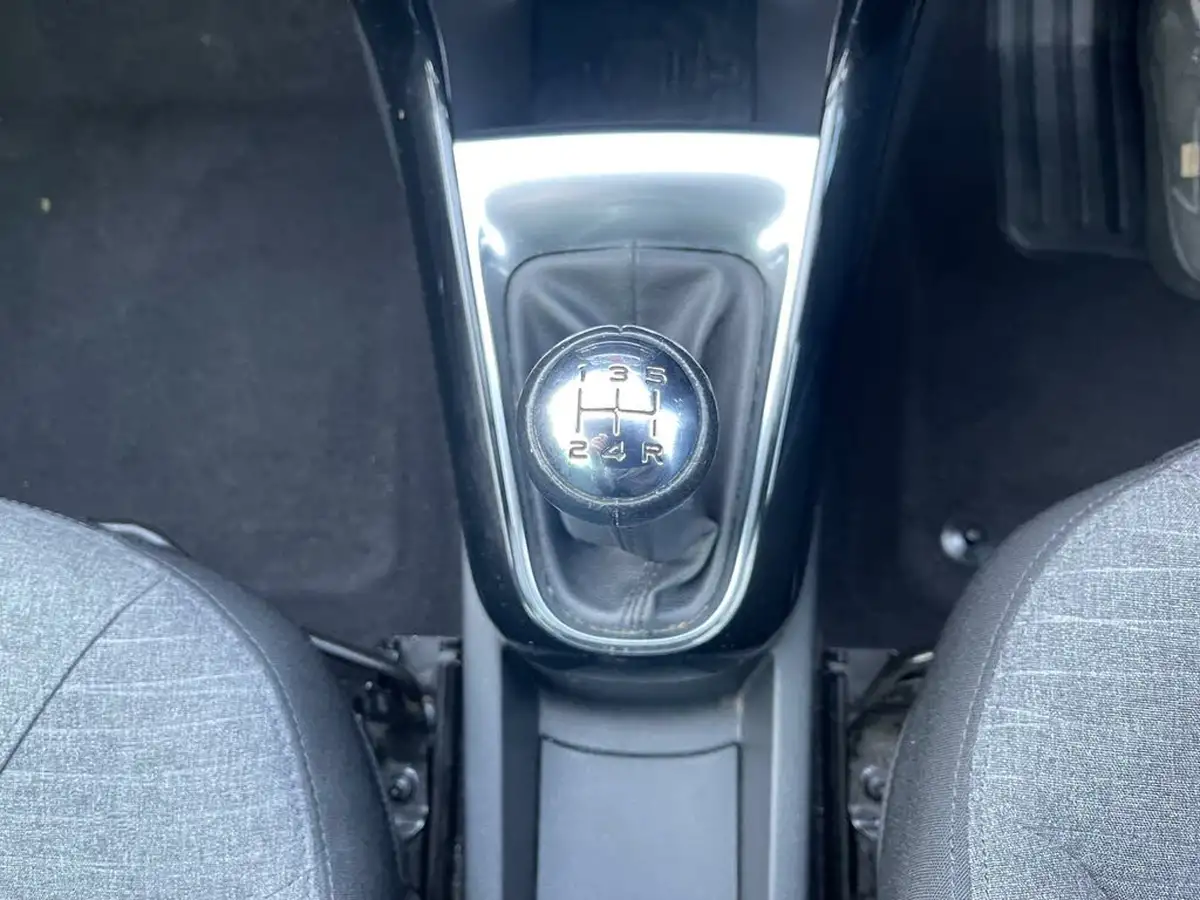 2017-citroen-c3-12-platinum-big-27
