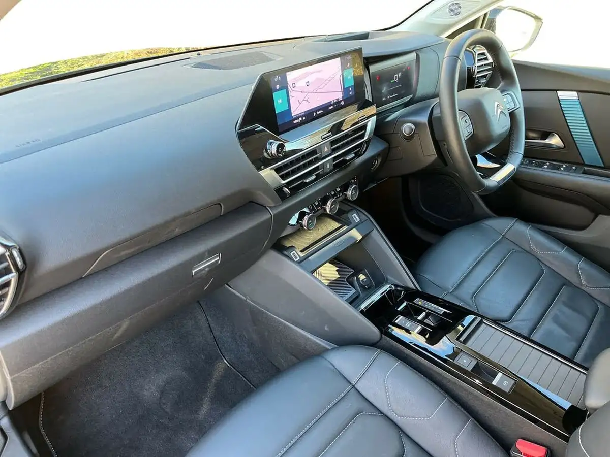 2022-citroen-c4-e-shine-plus-big-6