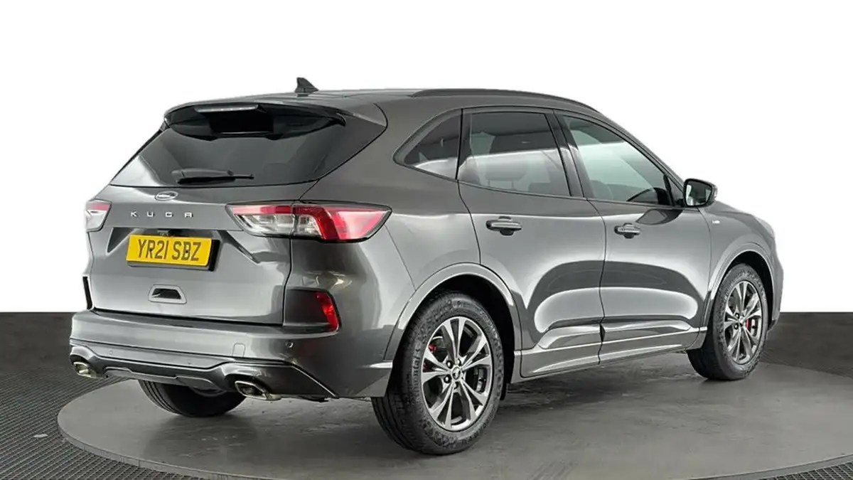 2021-ford-kuga-15-st-line-edition-big-3