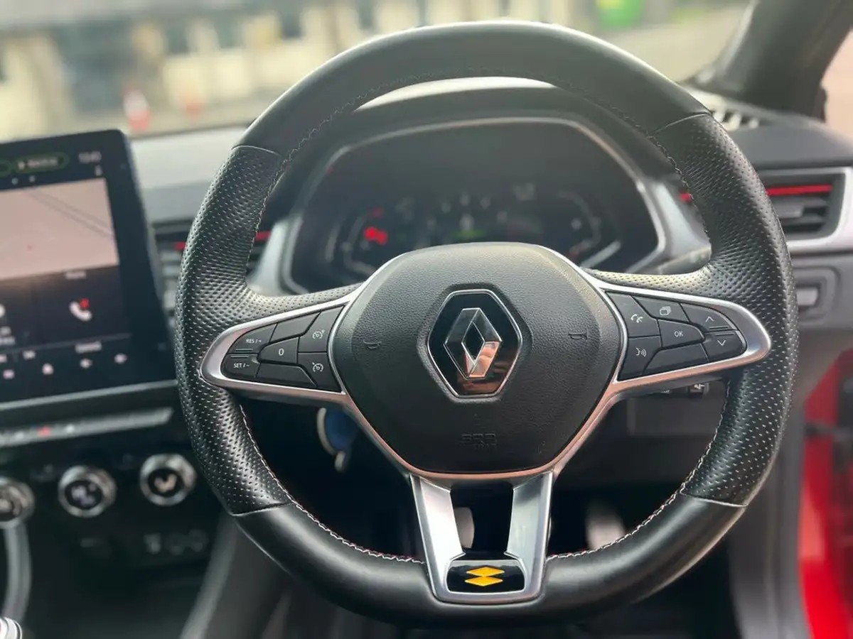 2022-renault-captur-13-tce-rs-line-big-19