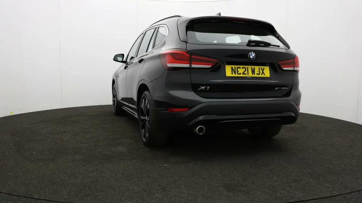 2021-bmw-x1-15-xdrive-25e-phev-sport-big-22