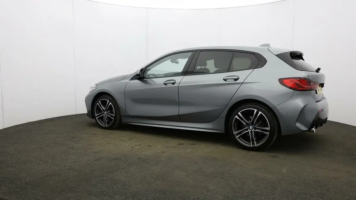 2023-bmw-1-series-15-118i-m-sport-lcp-big-55