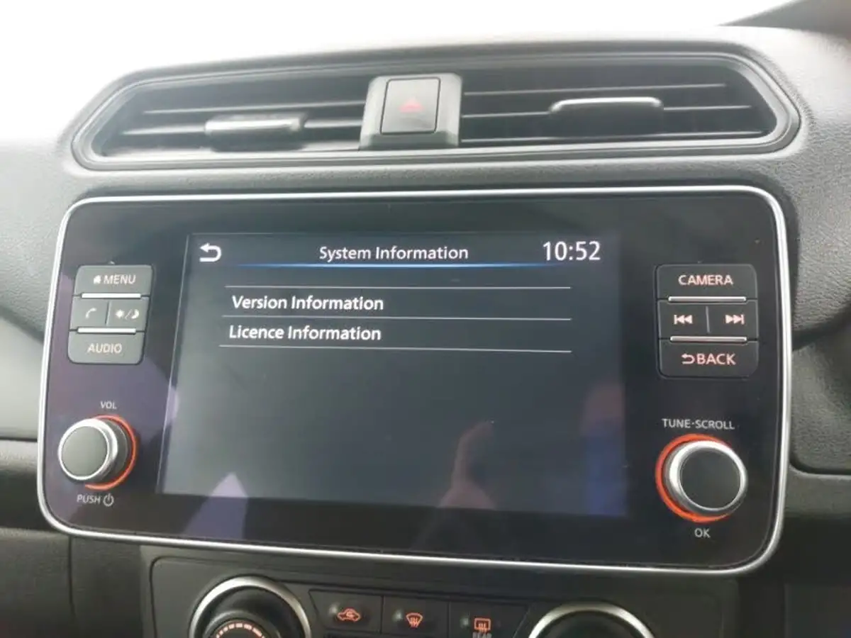 2022-nissan-leaf-e-acenta-39kwh-big-14