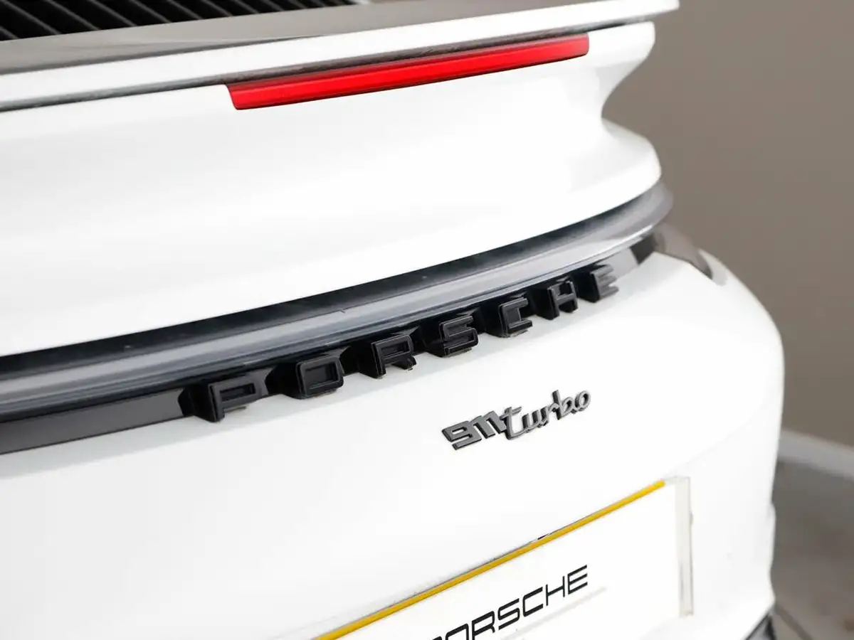 2022-porsche-911-38-turbo-coupe-big-39