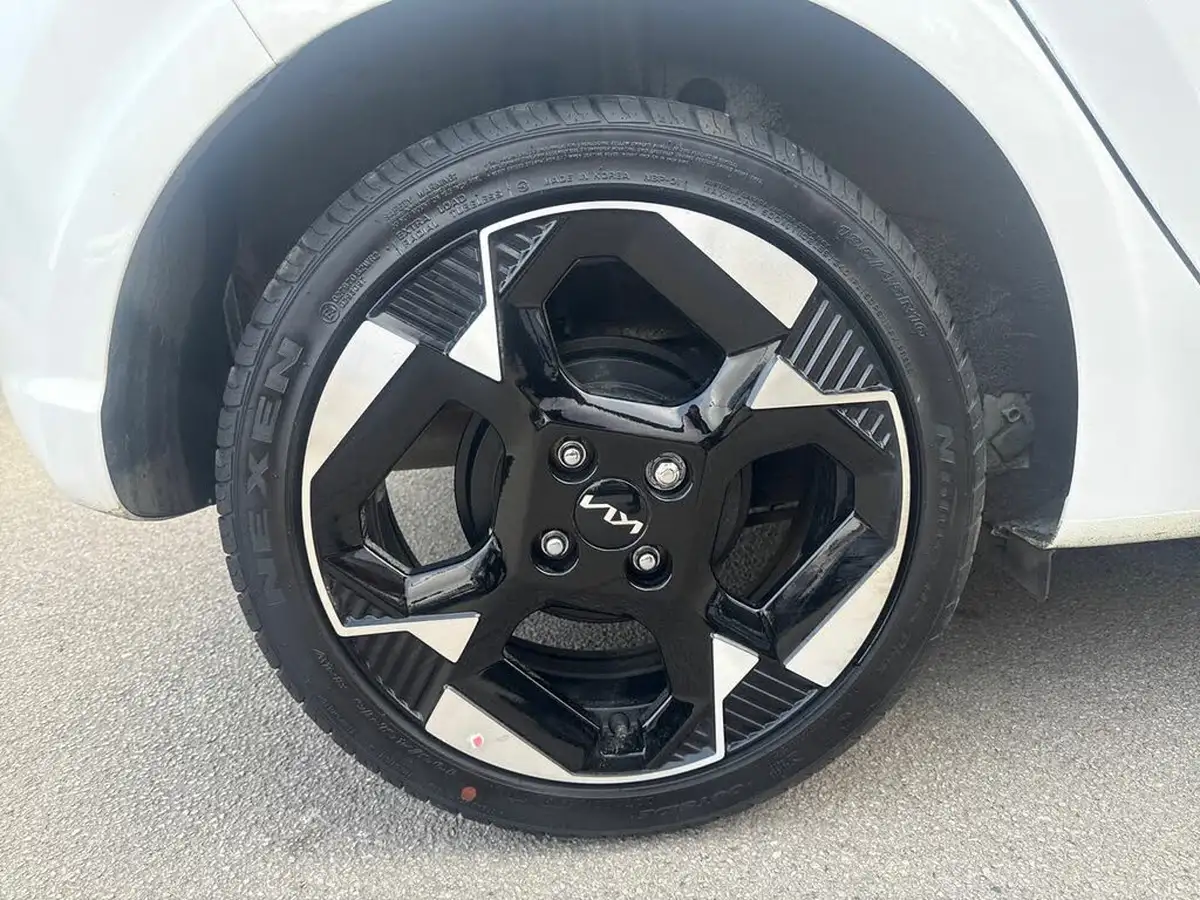2024-kia-picanto-10-3-62bhp-auto-seq-big-7