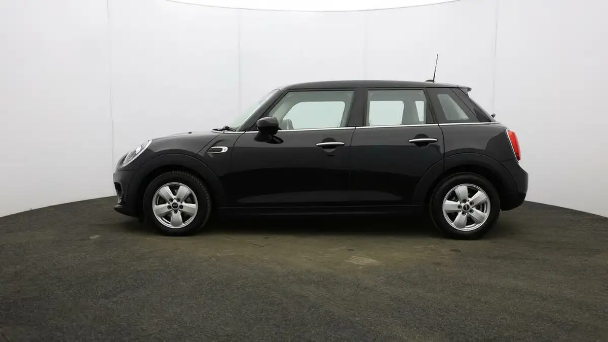 2019-mini-cooper-15-cooper-classic-hatchback-5d-big-59