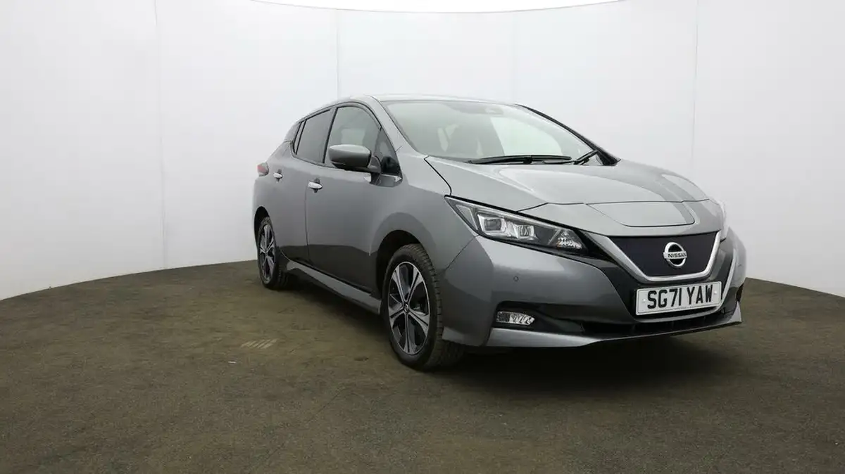 2021-nissan-leaf-e-e-tekna-big-38