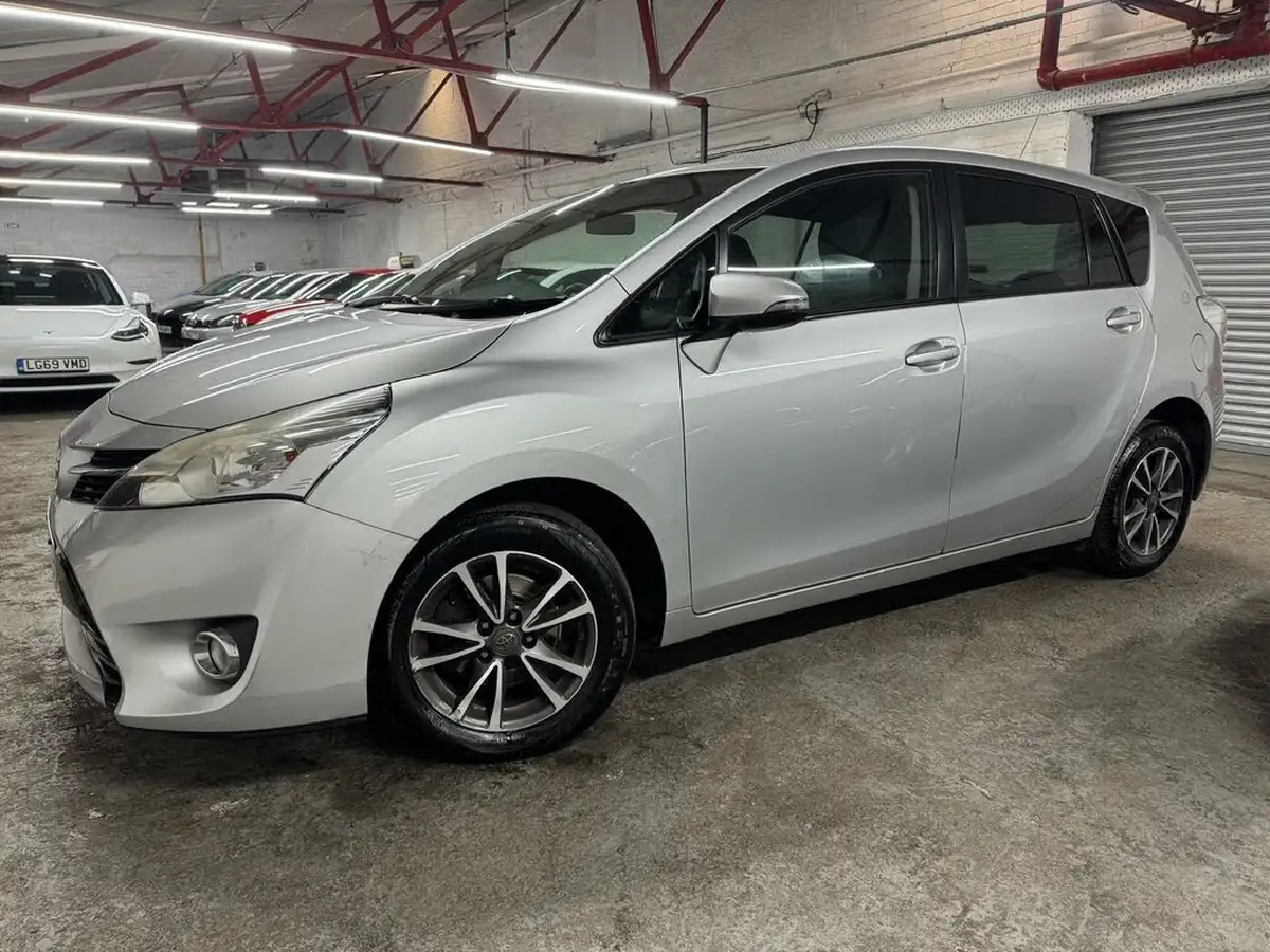 2014-toyota-verso-16d-d-4d-icon-big-1