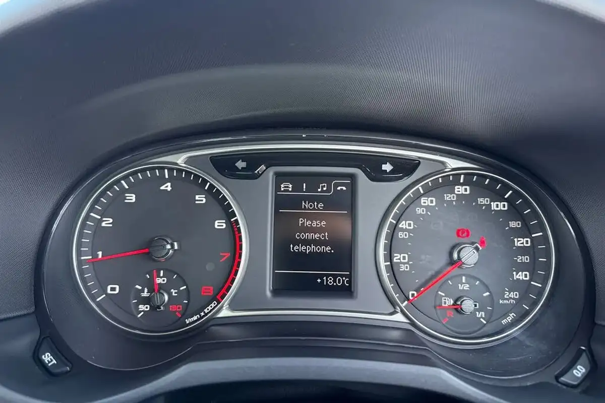 2017-audi-a1-14-tfsi-sportback-5d-big-38