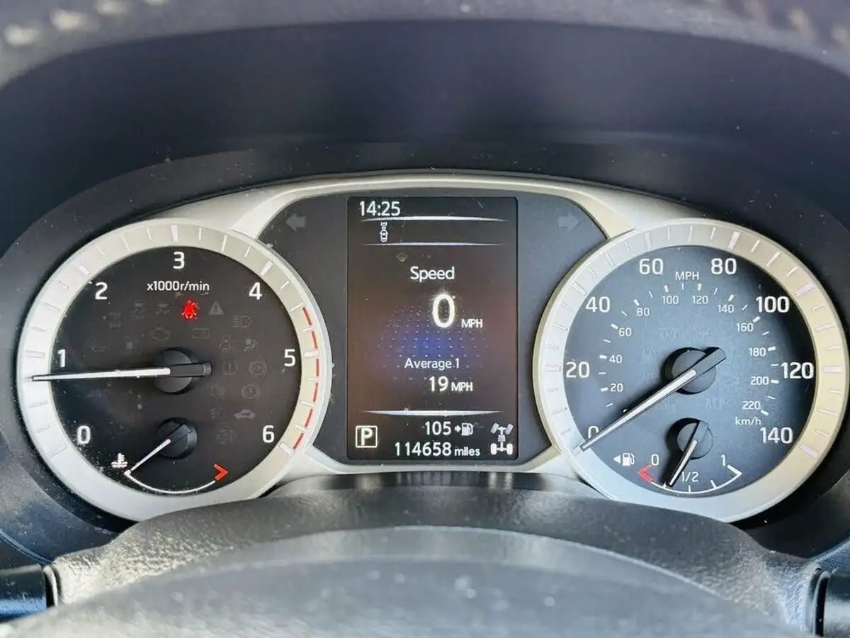 2016-nissan-np300-navara-23dci-tekna-auto-big-20