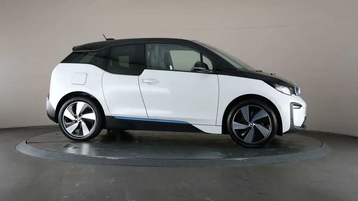 2022-bmw-i3-e-120-ah-big-50