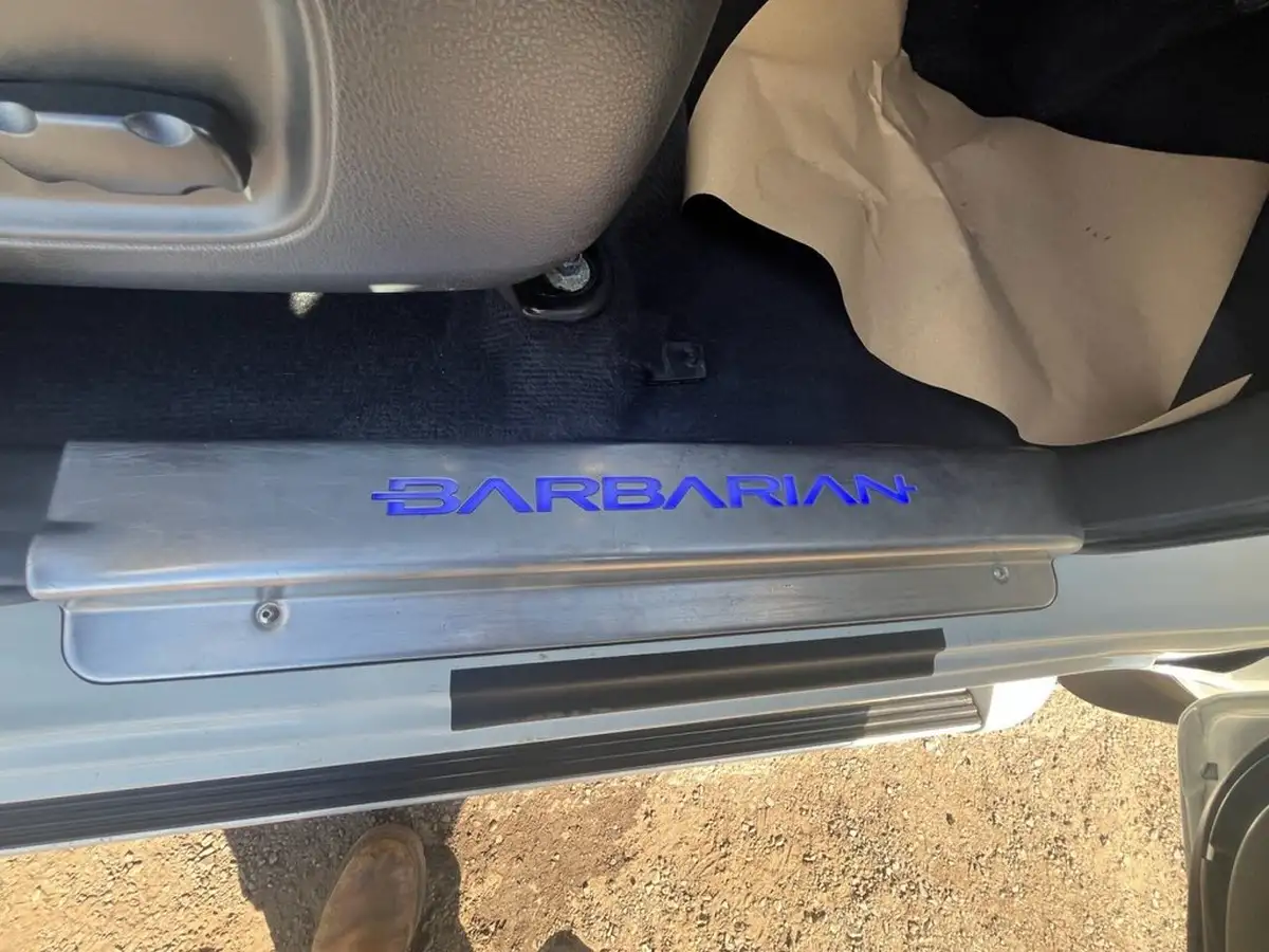 2019-mitsubishi-l200-24di-d-barbarian-eu6-big-21