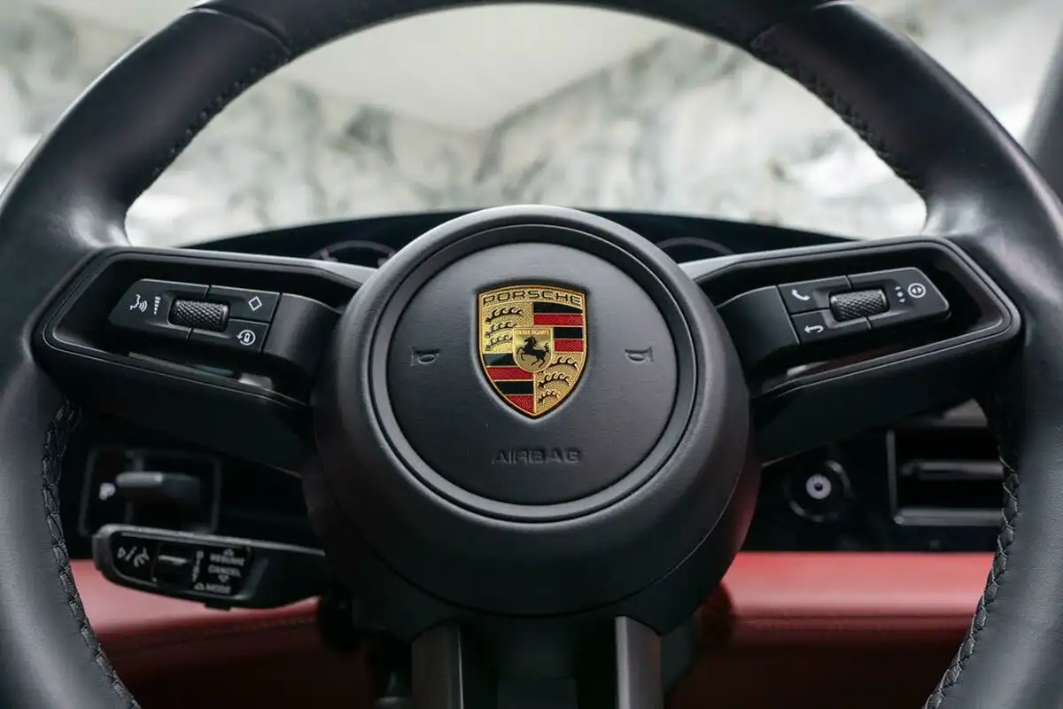 2021-porsche-taycan-e-4s-530ps-big-34
