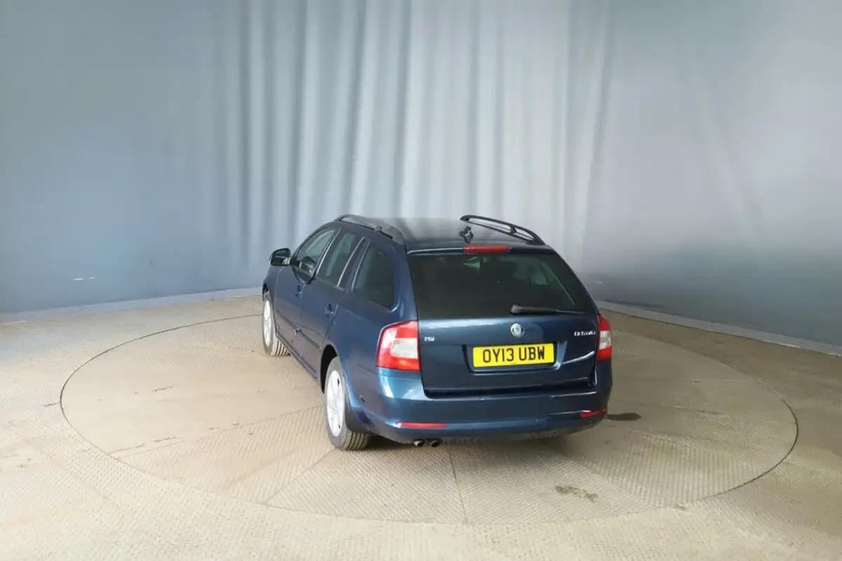 2013-skoda-octavia-14-se-124ps-estate-1390cc-dsg-big-3