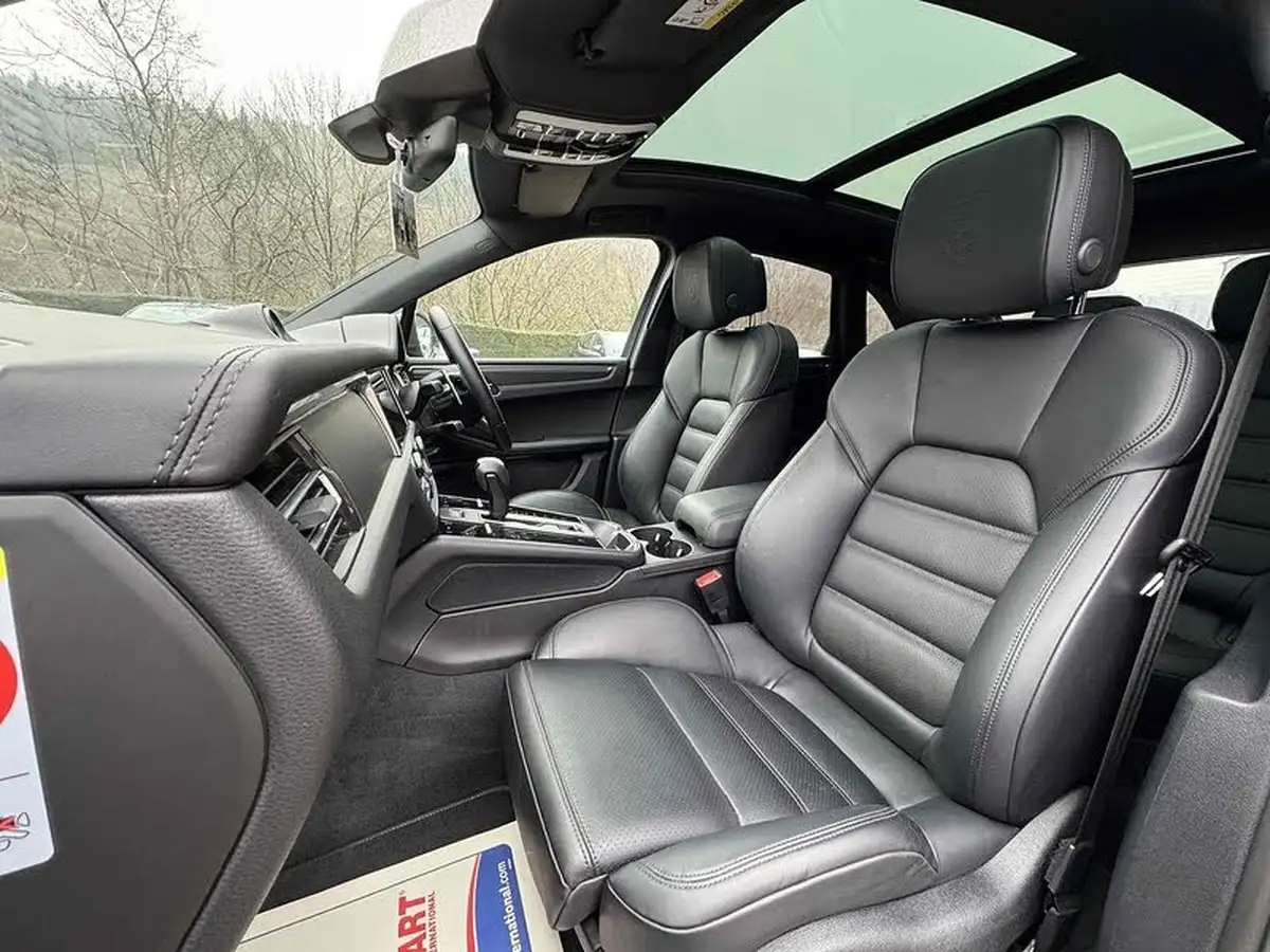 2022-porsche-macan-20-big-22