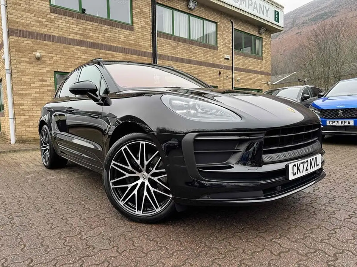 2022-porsche-macan-20-big-0