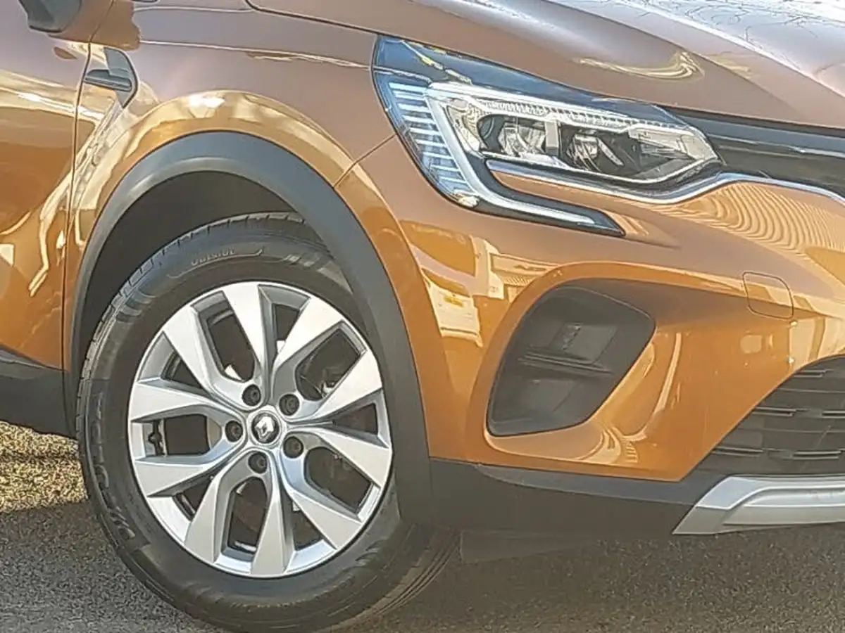 2022-renault-captur-13-tce-iconic-edition-big-8