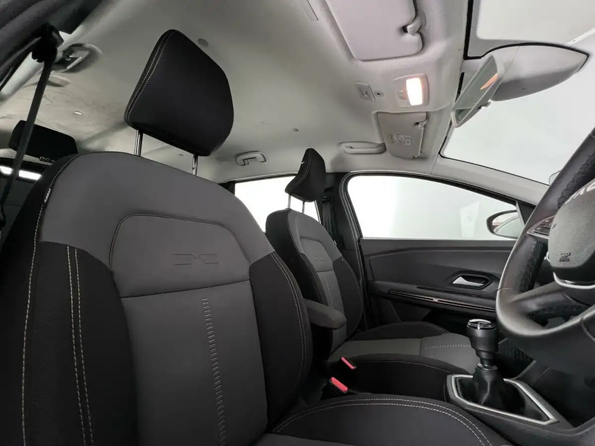 2023-dacia-jogger-10-tce-extreme-big-10