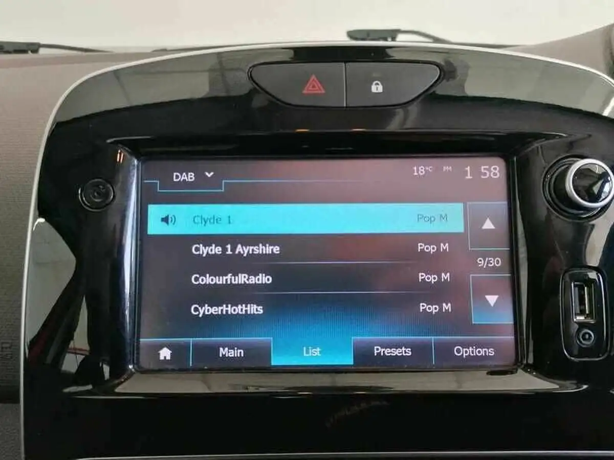 2018-renault-clio-09-tce-dynamique-nav-big-16