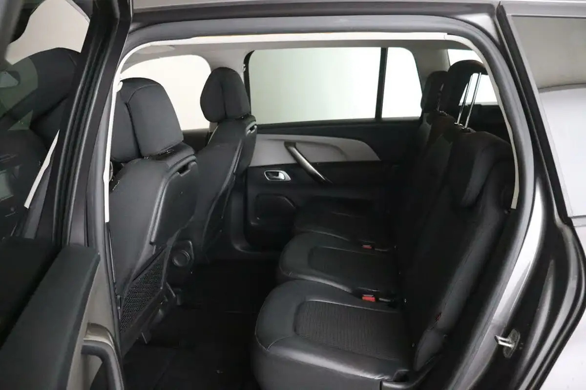 2021-citroen-grand-c4-spacetourer-12-puretech-sense-big-11