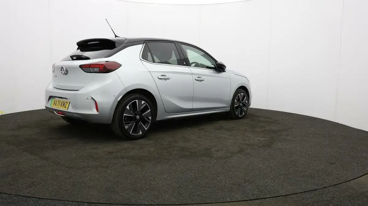 2022-vauxhall-corsa-e-elite-premium-big-6
