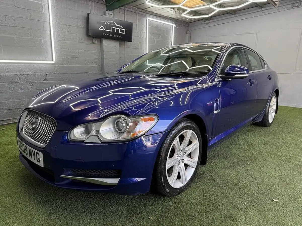 2009-jaguar-xf-30td-luxury-big-0