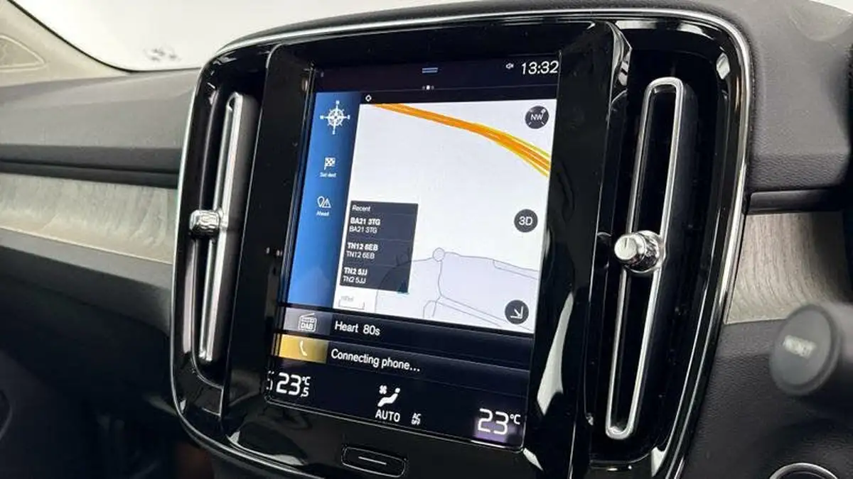 2020-volvo-xc40-20-b4-inscription-big-6