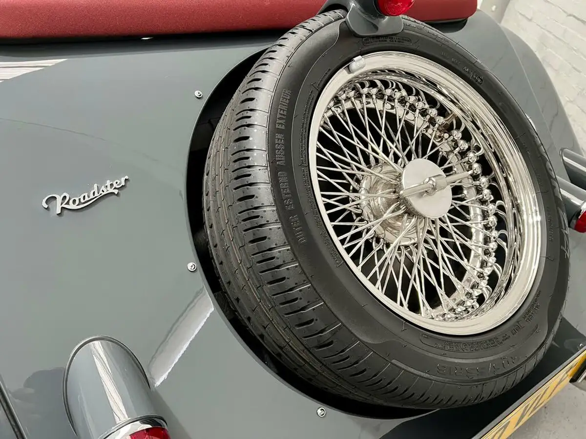 2020-morgan-roadster-37-big-31