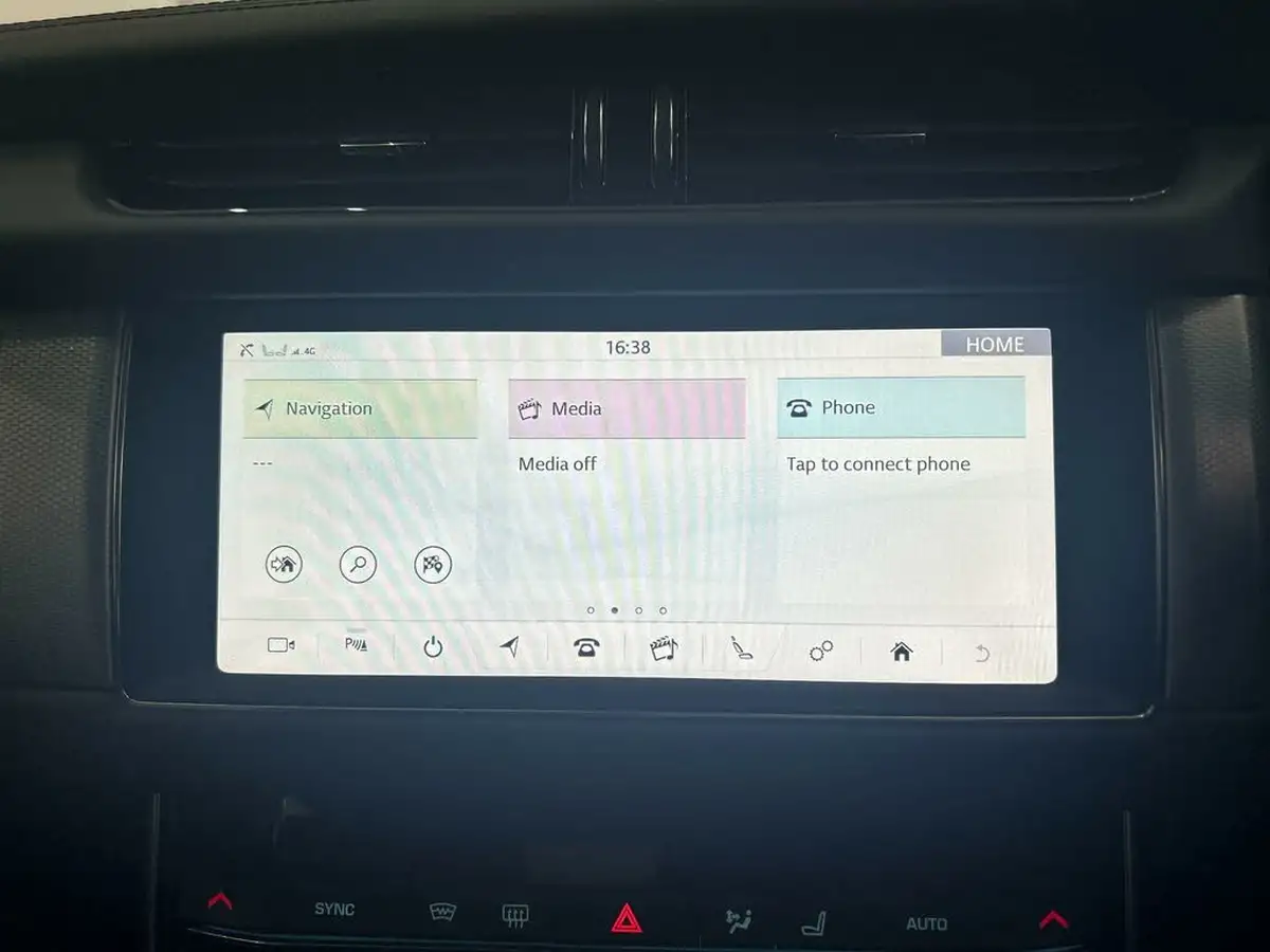 2018-jaguar-xf-20td-portfolio-180ps-awd-saloon-4d-1999cc-auto-big-8