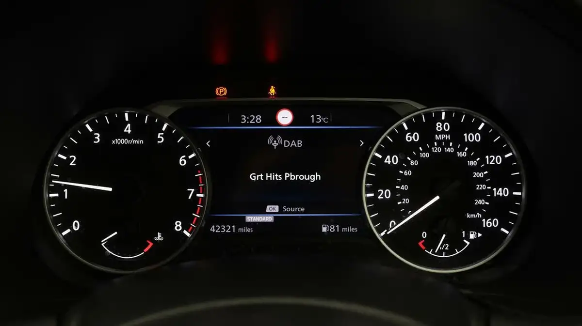 2021-nissan-juke-10-dig-t-n-connecta-big-10