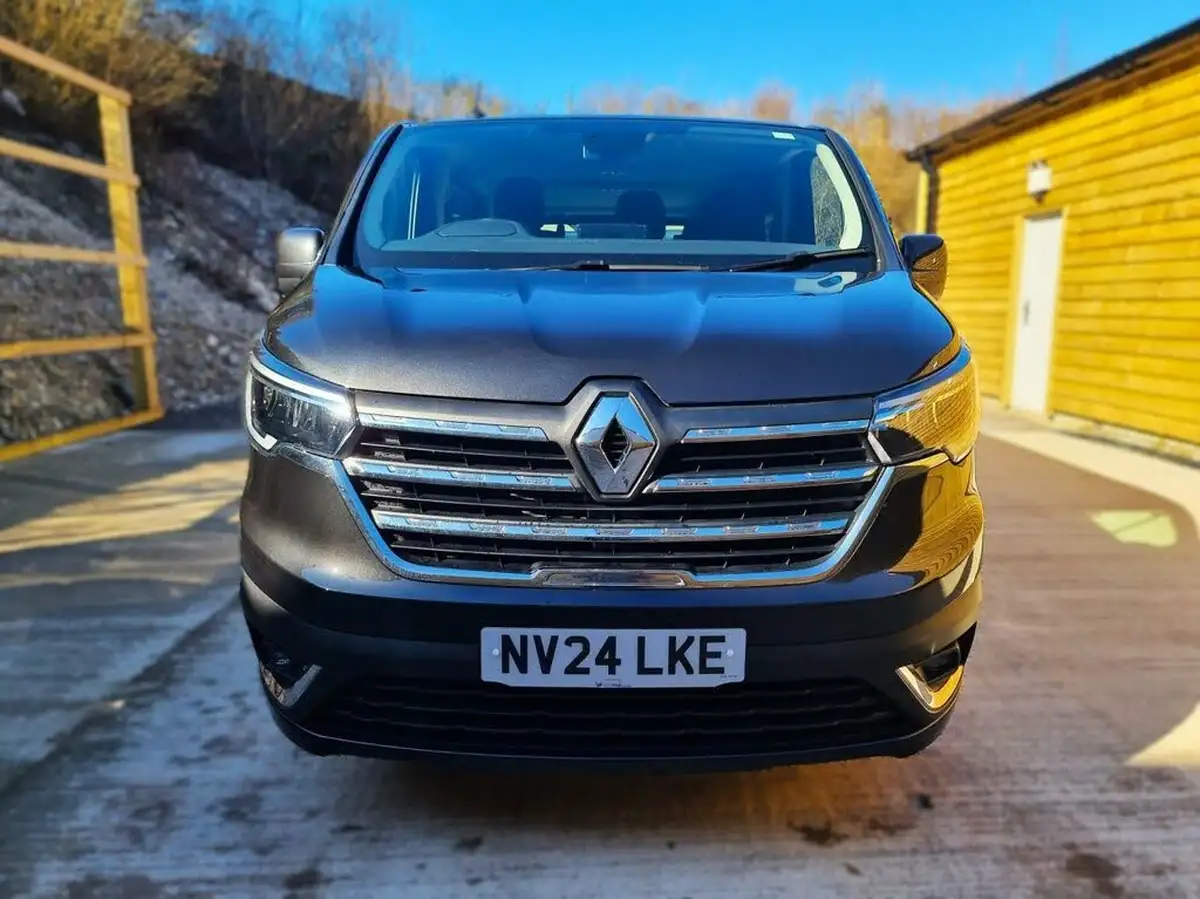 2024-renault-trafic-passenger-20-blue-dci-ll30-170-extra-big-13