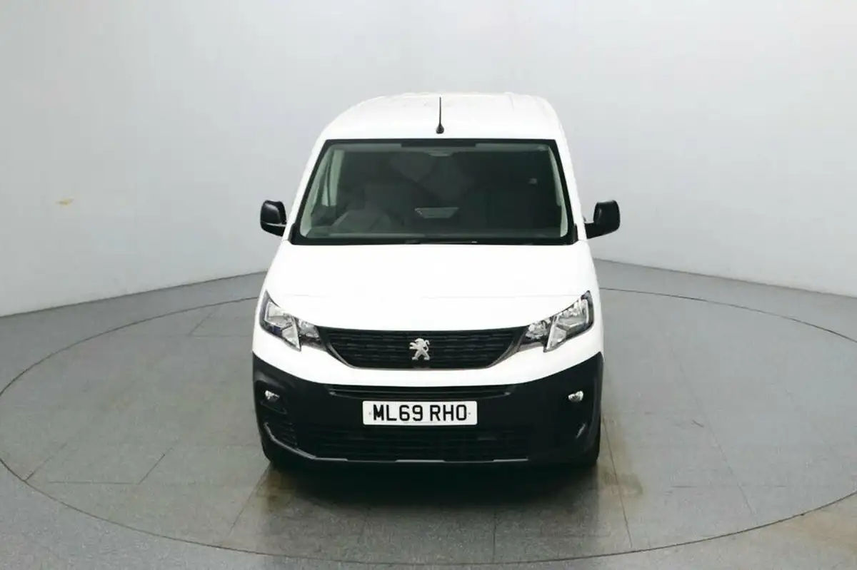 2019-peugeot-partner-15-bluehdi-1000-professional-100ps-eu6dt-panel-big-7