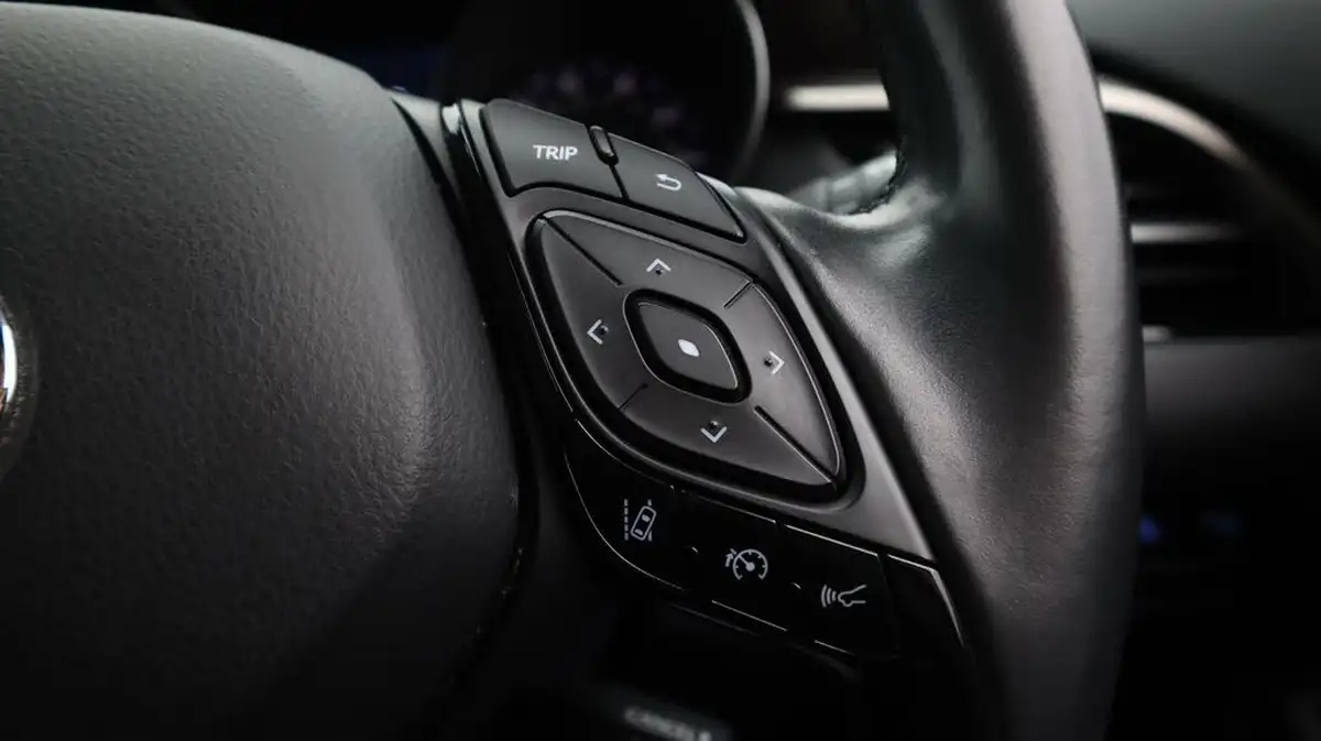 2019-toyota-c-hr-18-vvt-i-excel-big-26