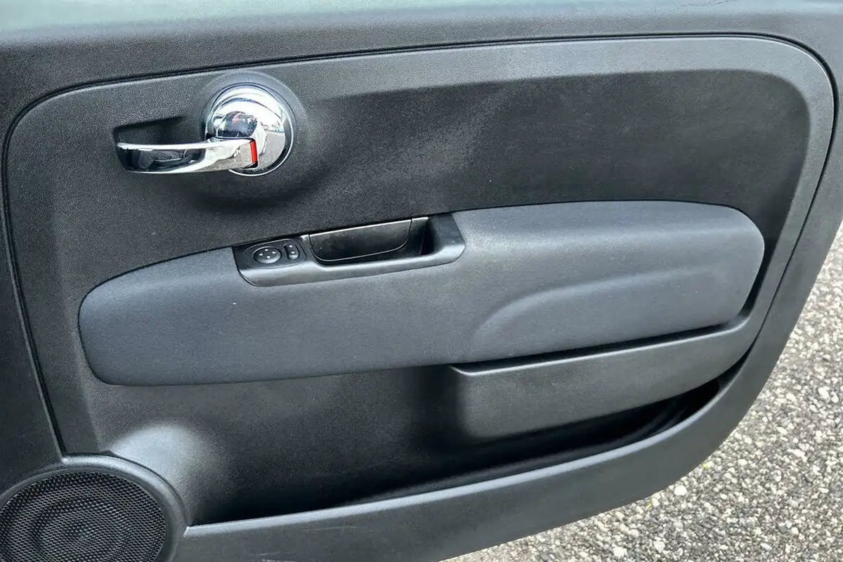 2020-fiat-500-10-lounge-big-27
