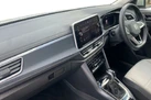 2024-volkswagen-t-roc-15-tsi-style-hatchback-5d-dsg-small-31