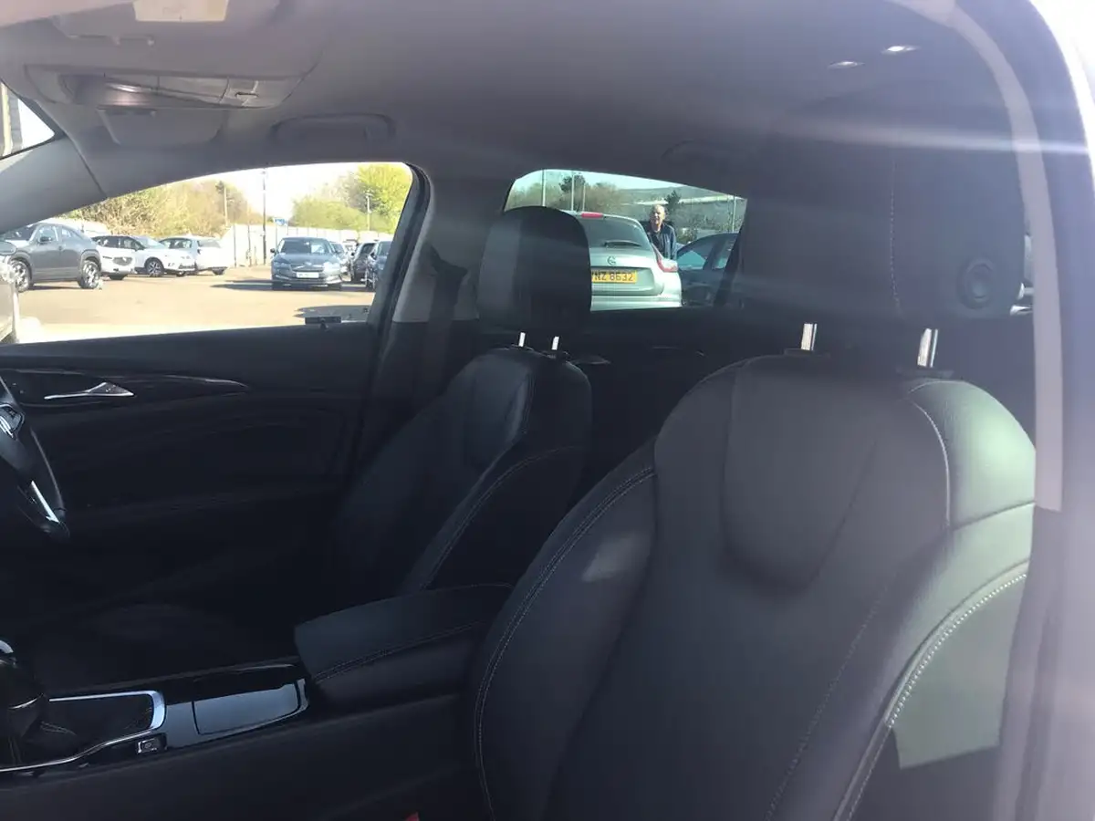 2018-vauxhall-insignia-grand-sport-15-turbo-sri-big-5