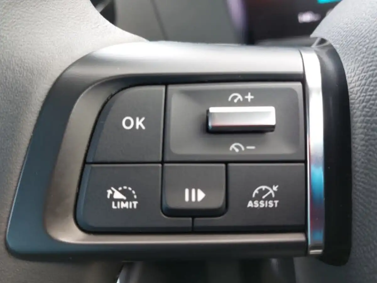 2022-citroen-c4-12-puretech-sense-plus-big-13